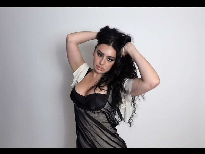 Charli XCX nude photo 5
