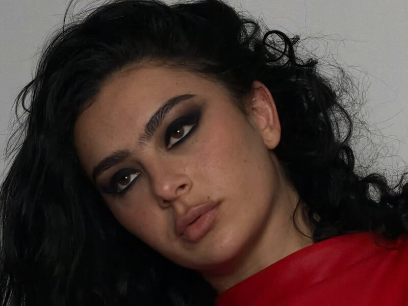 Charli XCX nude photo 11