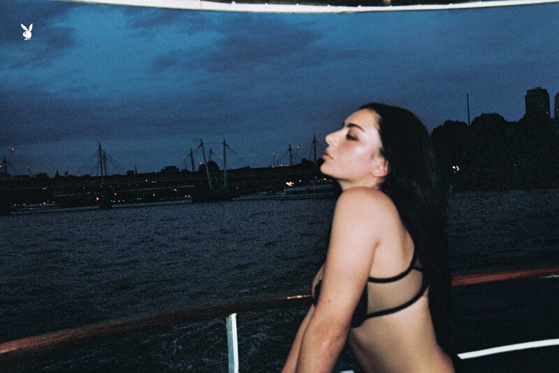 Charli XCX nude photo 9