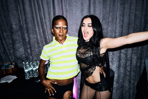 Charli XCX nude photo 9