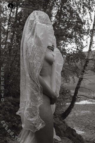 charline.lk nude photo 9