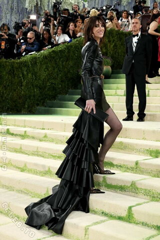 Charlotte Gainsbourg nude