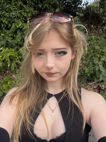 Charlotte Harbour nude photo 19