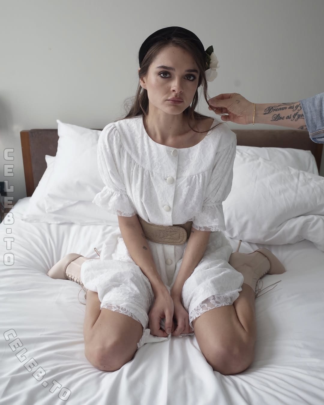 Charlotte Lawrence nude photo 4