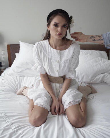 Charlotte Lawrence nude photo 6