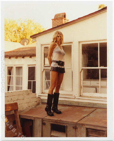 Charlotte McKinney nude