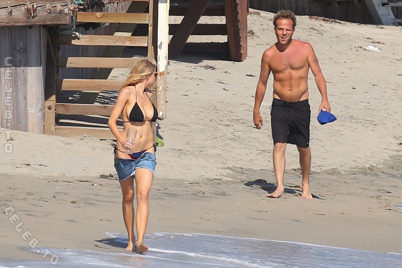 Charlotte McKinney nude photo 6