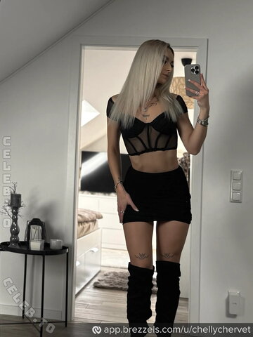 Chellychervet nude photo 15