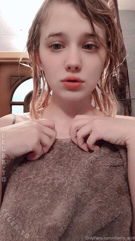 Cherry Acid – Fresh out of the shower
