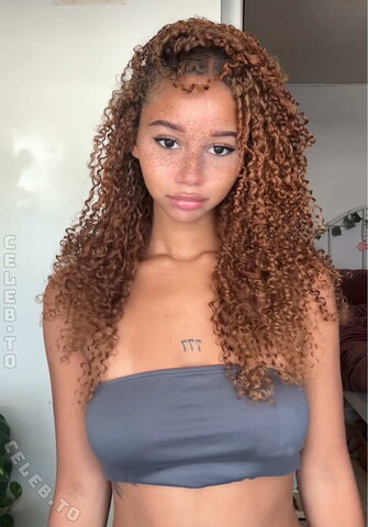 Chevelly nude photo 45