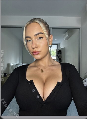 Cheyenne Burridge nude photo 4