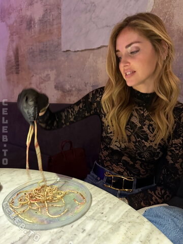 Chiara Ferragni nude photo 19