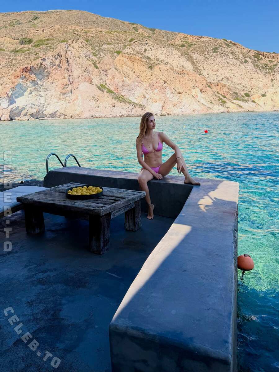 Chiara Ferragni nude photo 6