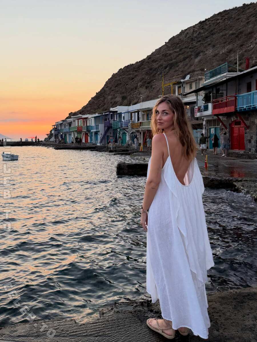 Chiara Ferragni nude photo 9