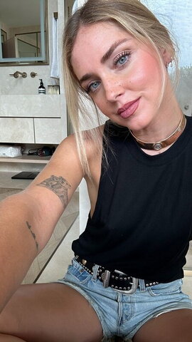 Chiara Ferragni nude photo 2