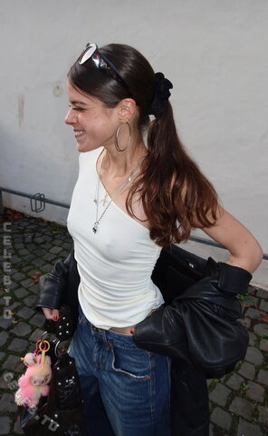 Chiara Kohl – Sporty influencer..her "Fit-Checks" are worth it
