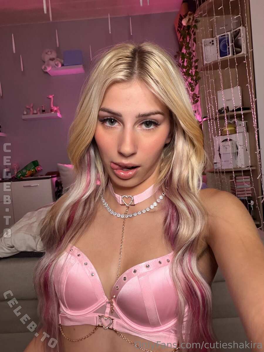 Chiara Rides nude photo 5