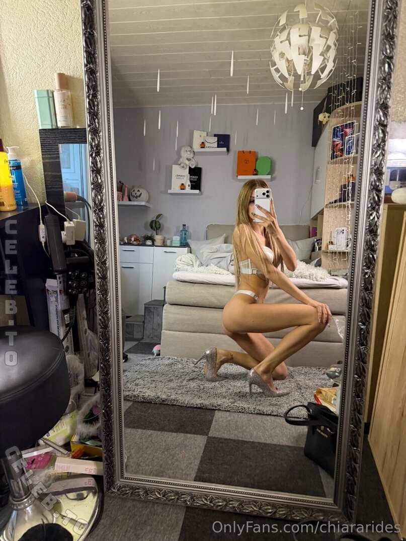 Chiara Rides nude photo 1