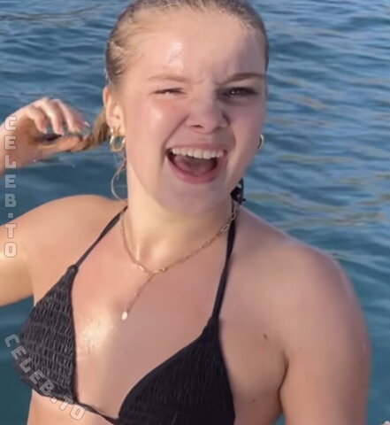 Chiara Tews nude photo 16