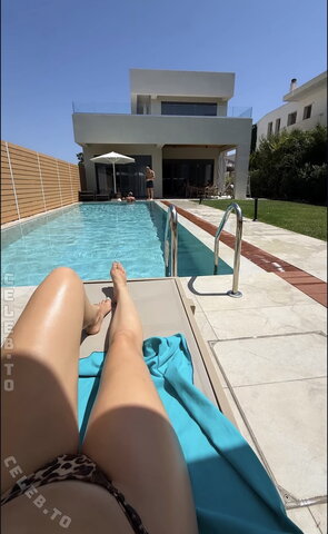 Chiara Tews nude photo 7