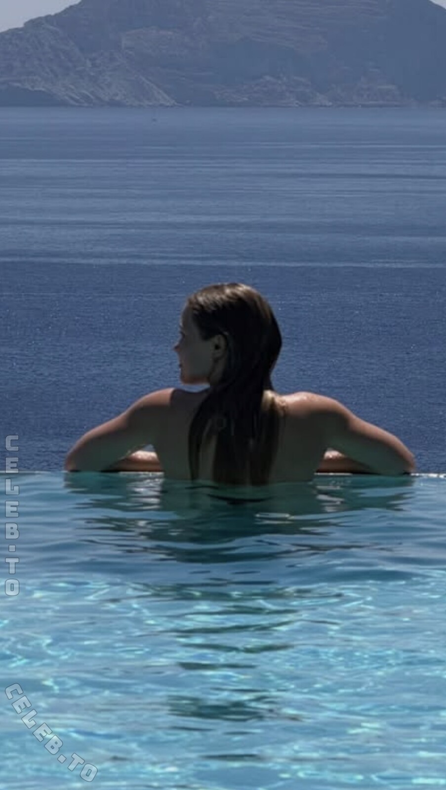 Chiara Tews nude photo 8