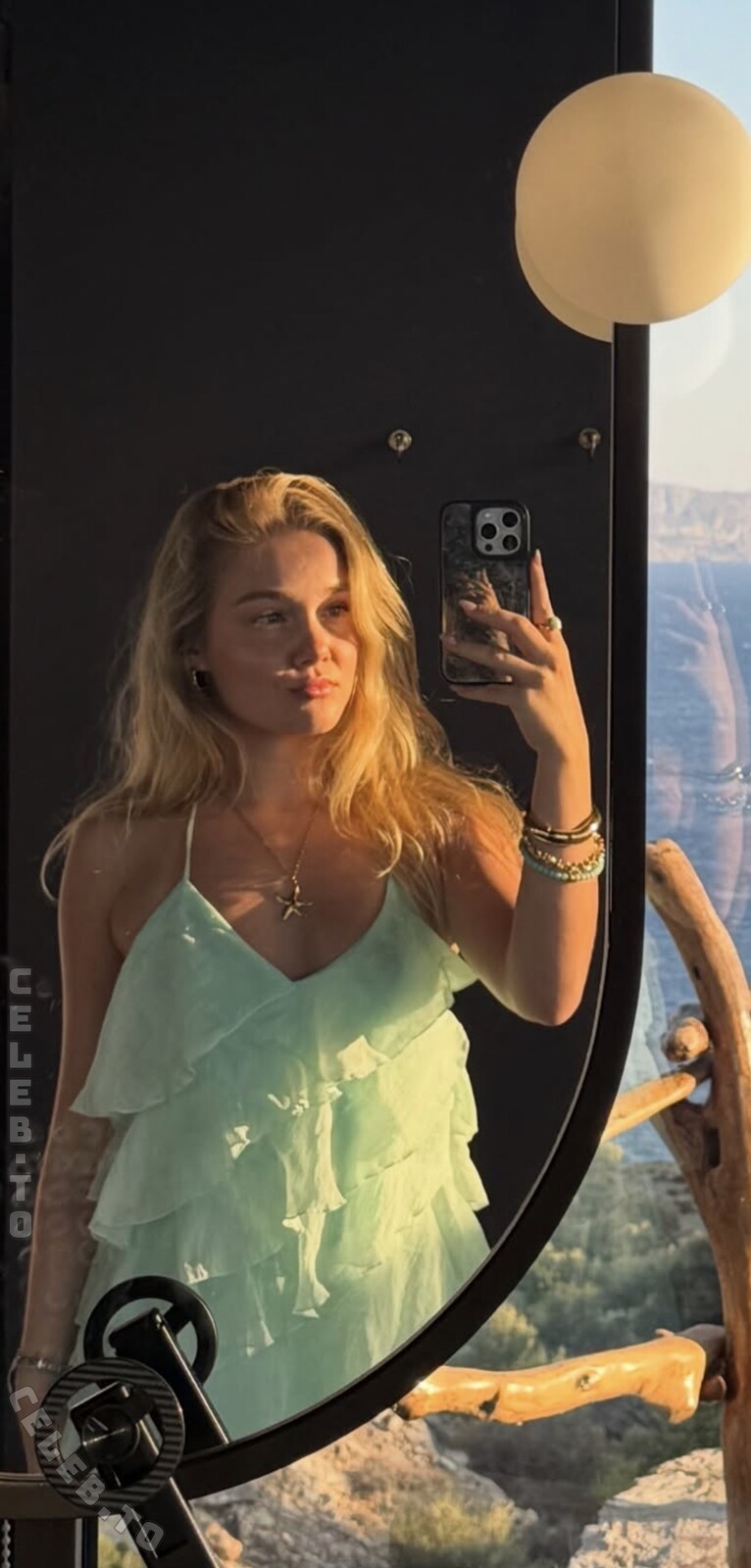 Chiara Tews nude photo 10