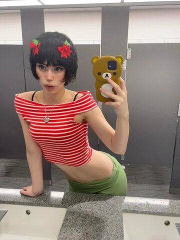 chickenburgerbaby nude photo 2