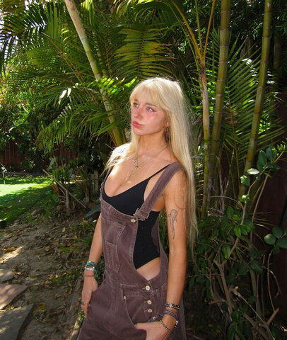 Chili Sloop nude photo 13