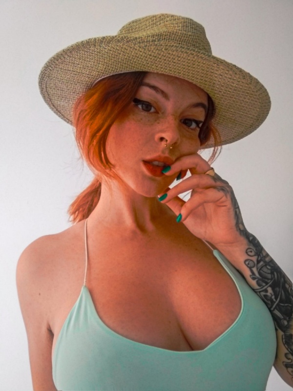 chispipika nude photo 1