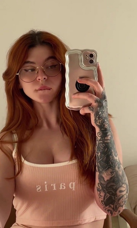 chispipika nude photo 1