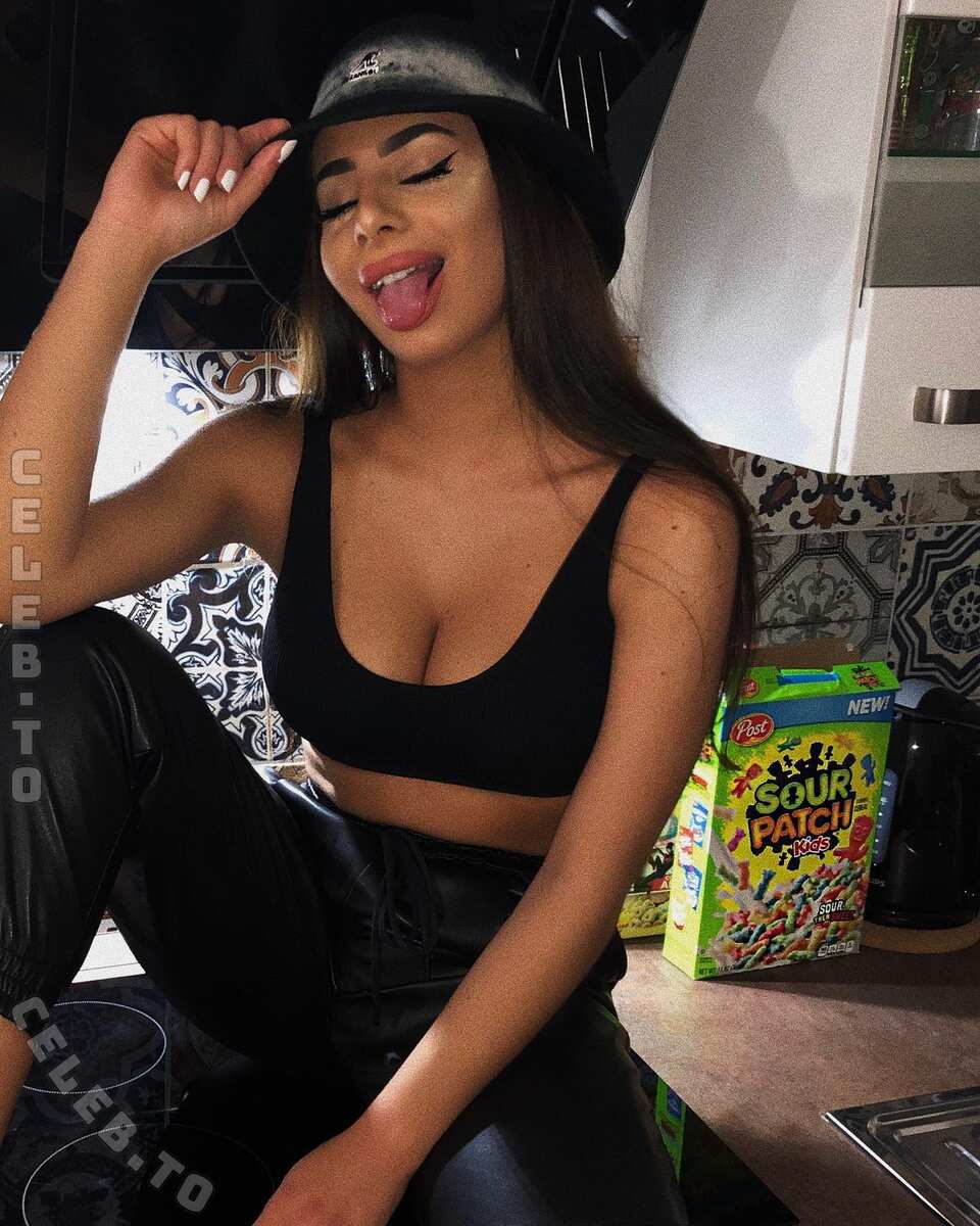 Chivrv nude photo 1