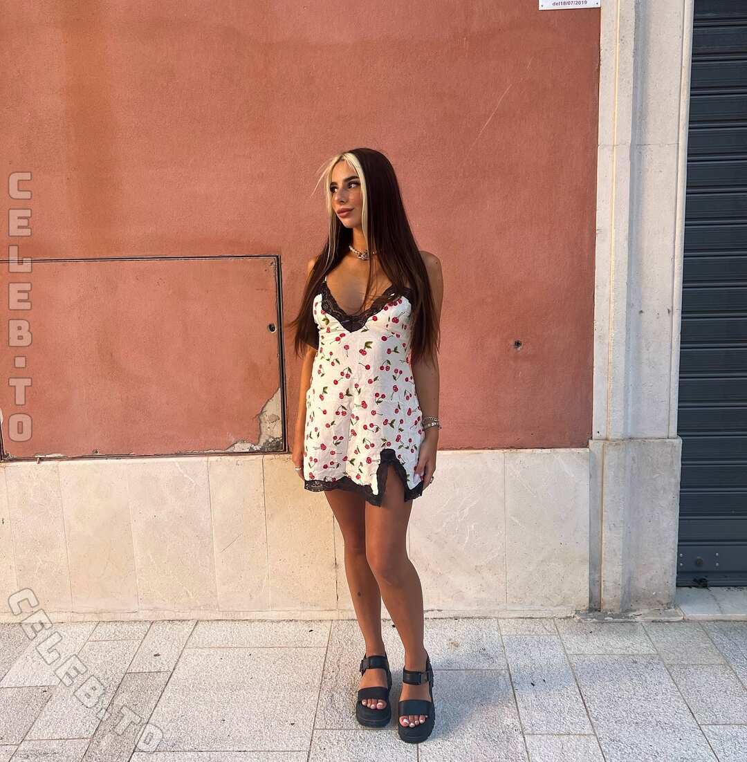 Chivrv nude photo 13