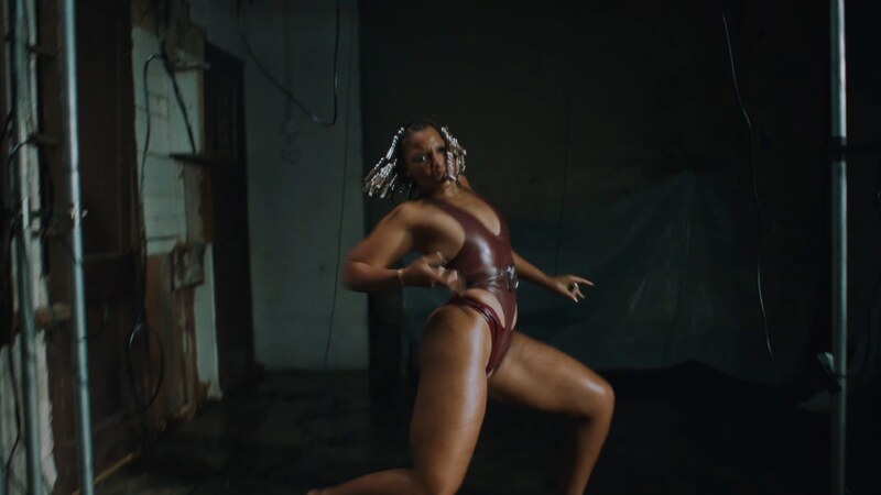 Chloe Bailey nude photo 3