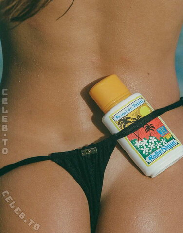 Chloe Campbell nude photo 9