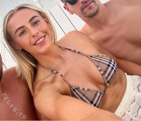 Chloe Kelly nude photo 1