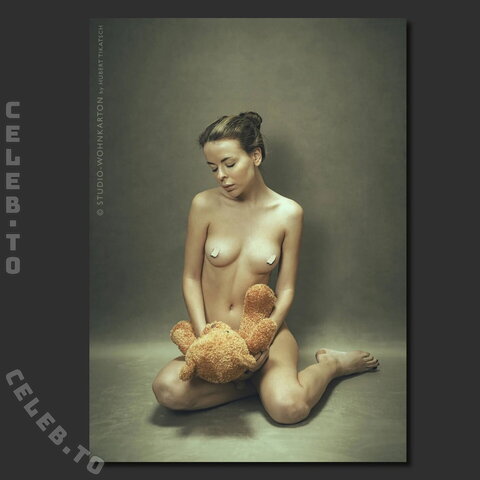 Chloe Loe nude photo 49