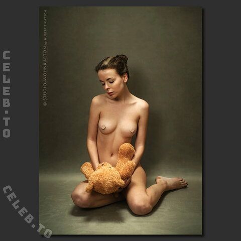 Chloe Loe nude photo 48