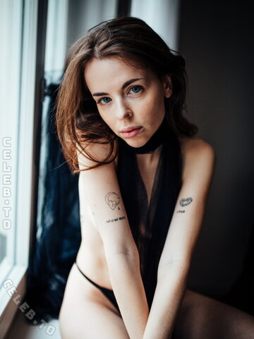 Chloe Loe nude photo 27