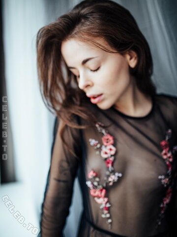 Chloe Loe nude photo 18
