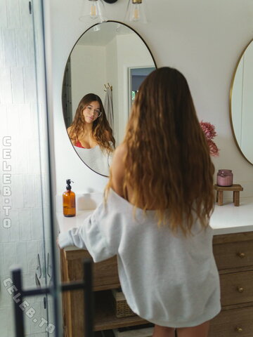 Chloe Parker nude photo 41