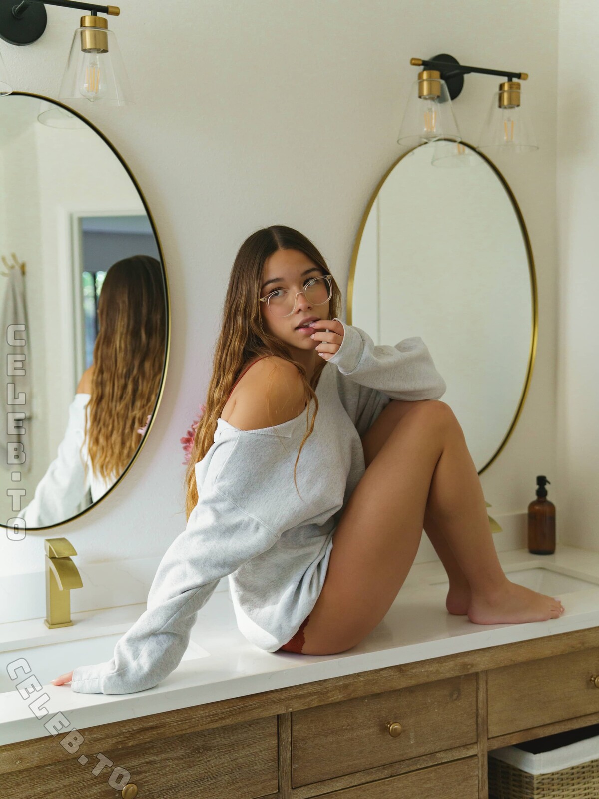 Chloe Parker nude photo 14