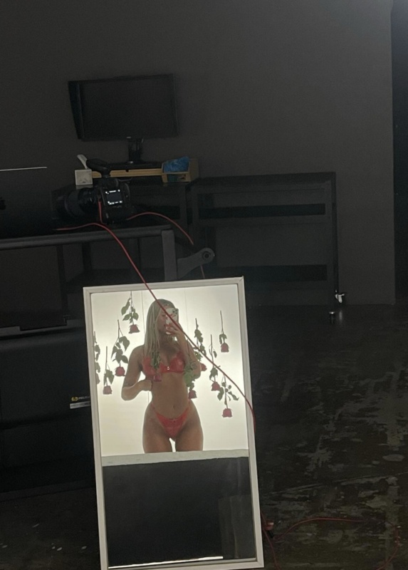 Chlotobin nude photo 8