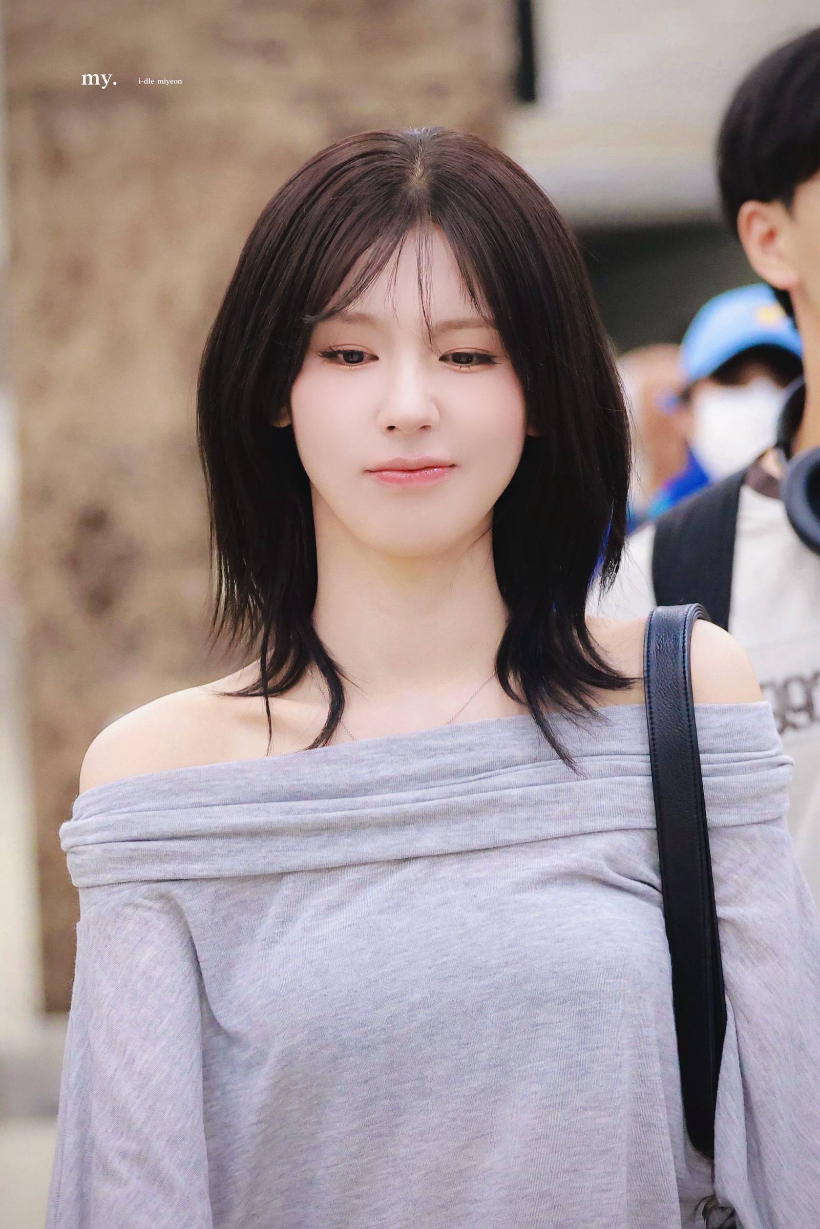 Cho Mi-yeon nude photo 17