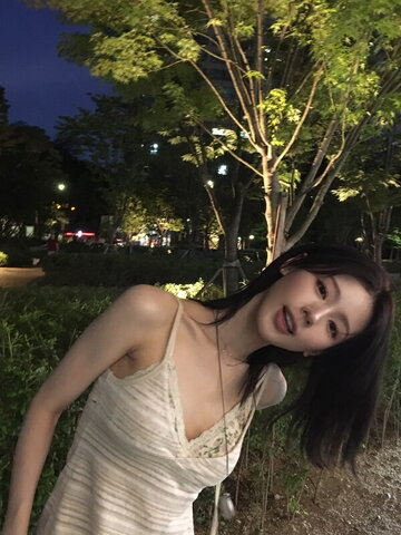 Cho Mi-yeon nude photo 8
