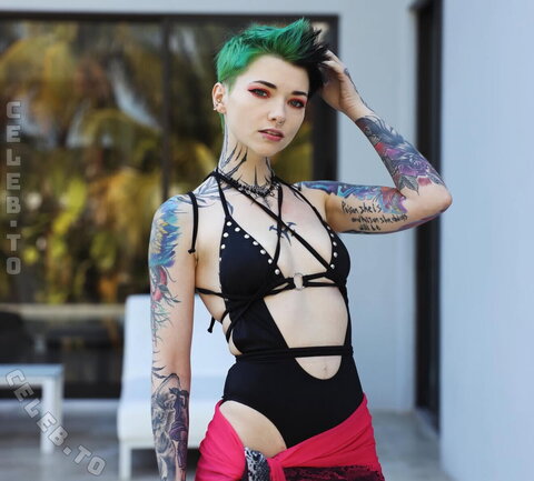 Christena Reckless nude photo 3