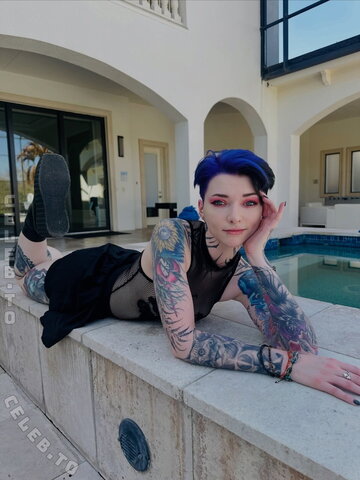 Christena Reckless nude photo 2