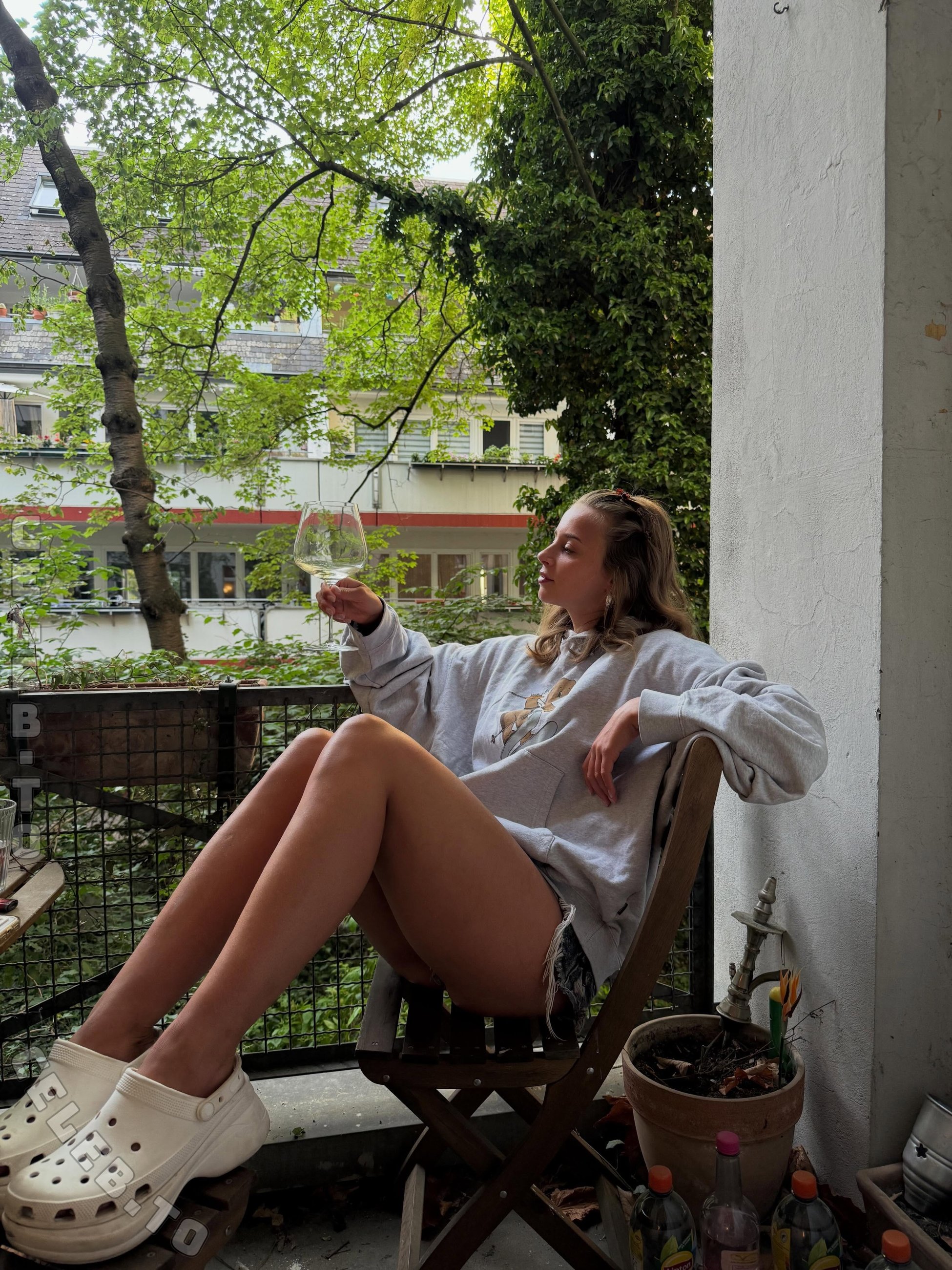 Christin Pawlowski nude photo 2
