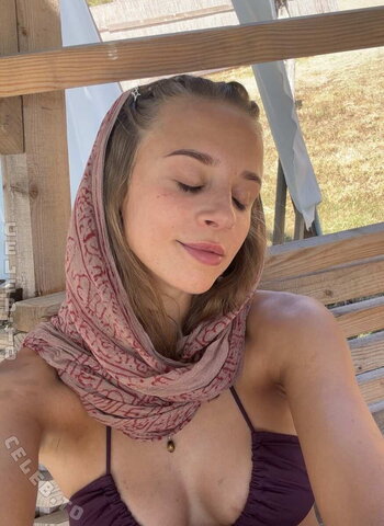 Christin Pawlowski nude photo 2