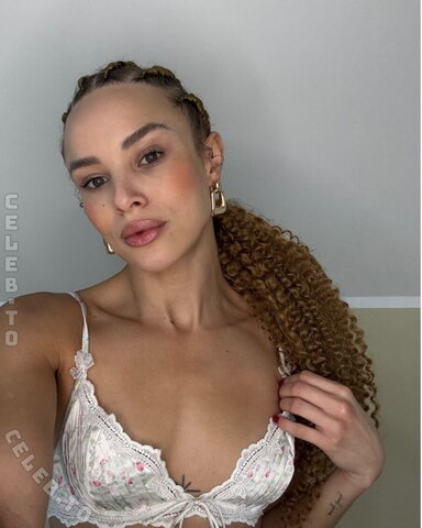 Christin "Queenie" Okpara nude photo 5