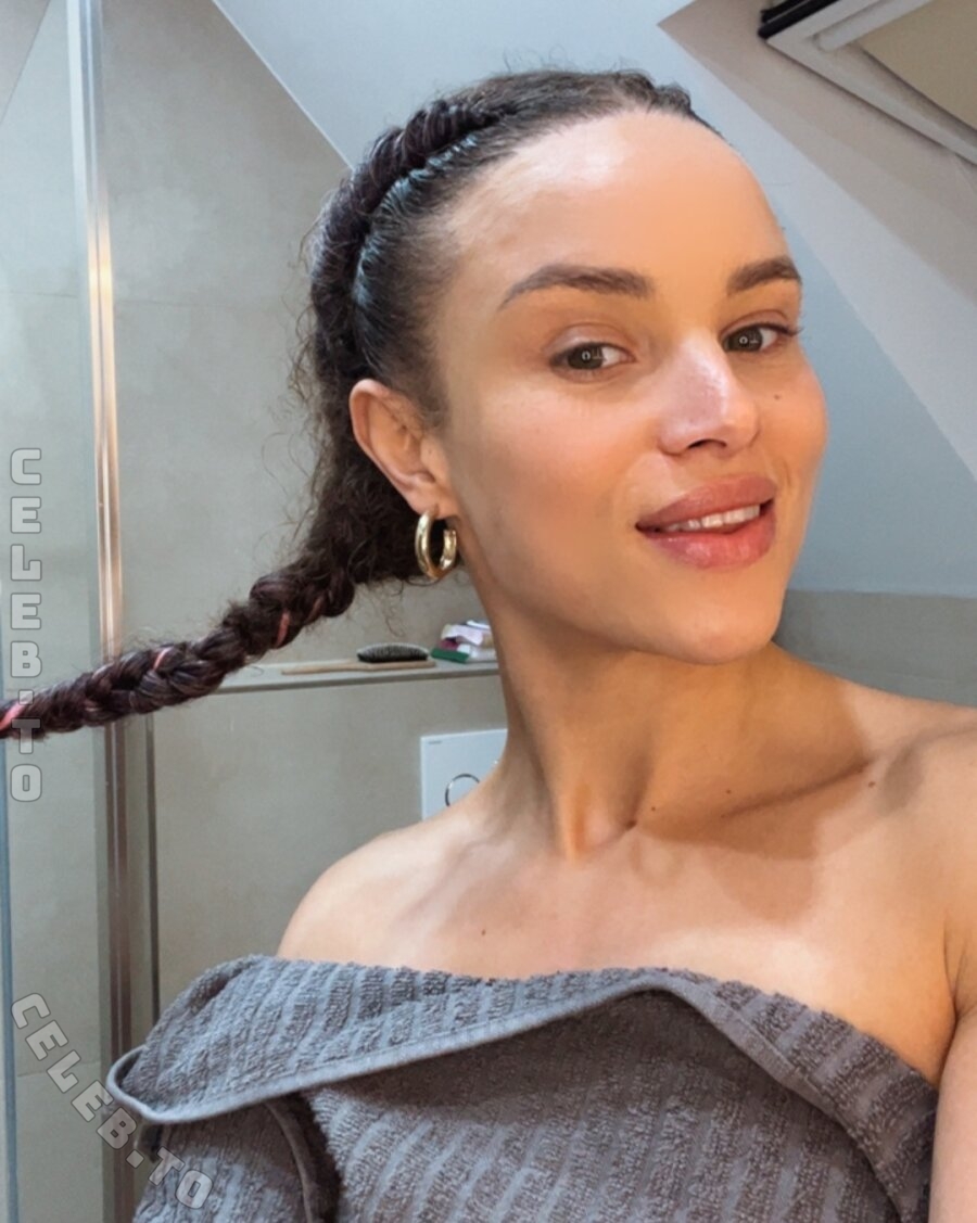 Christin "Queenie" Okpara nude photo 1